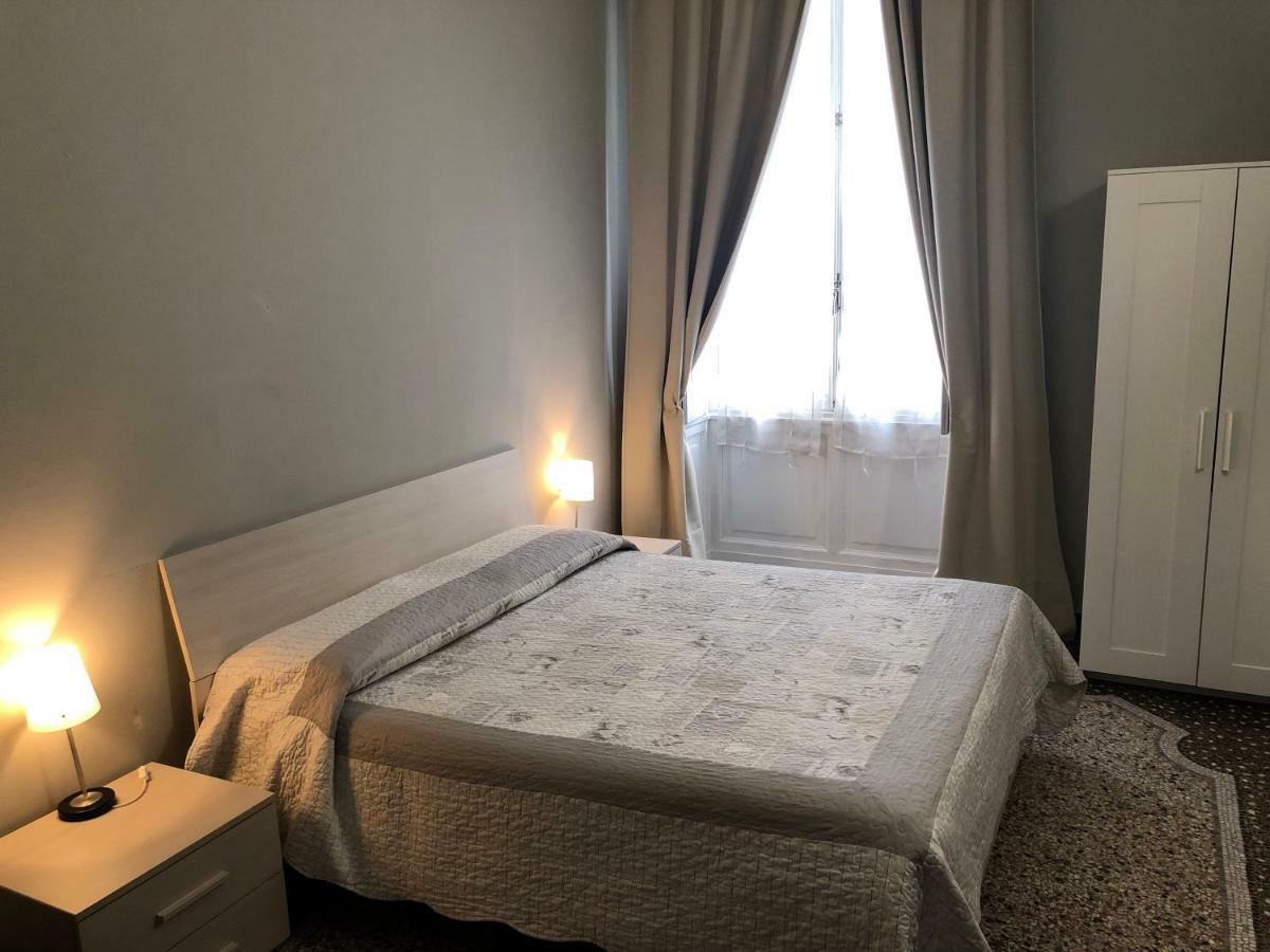 Check-Inn Rooms Genova Centro Екстер'єр фото