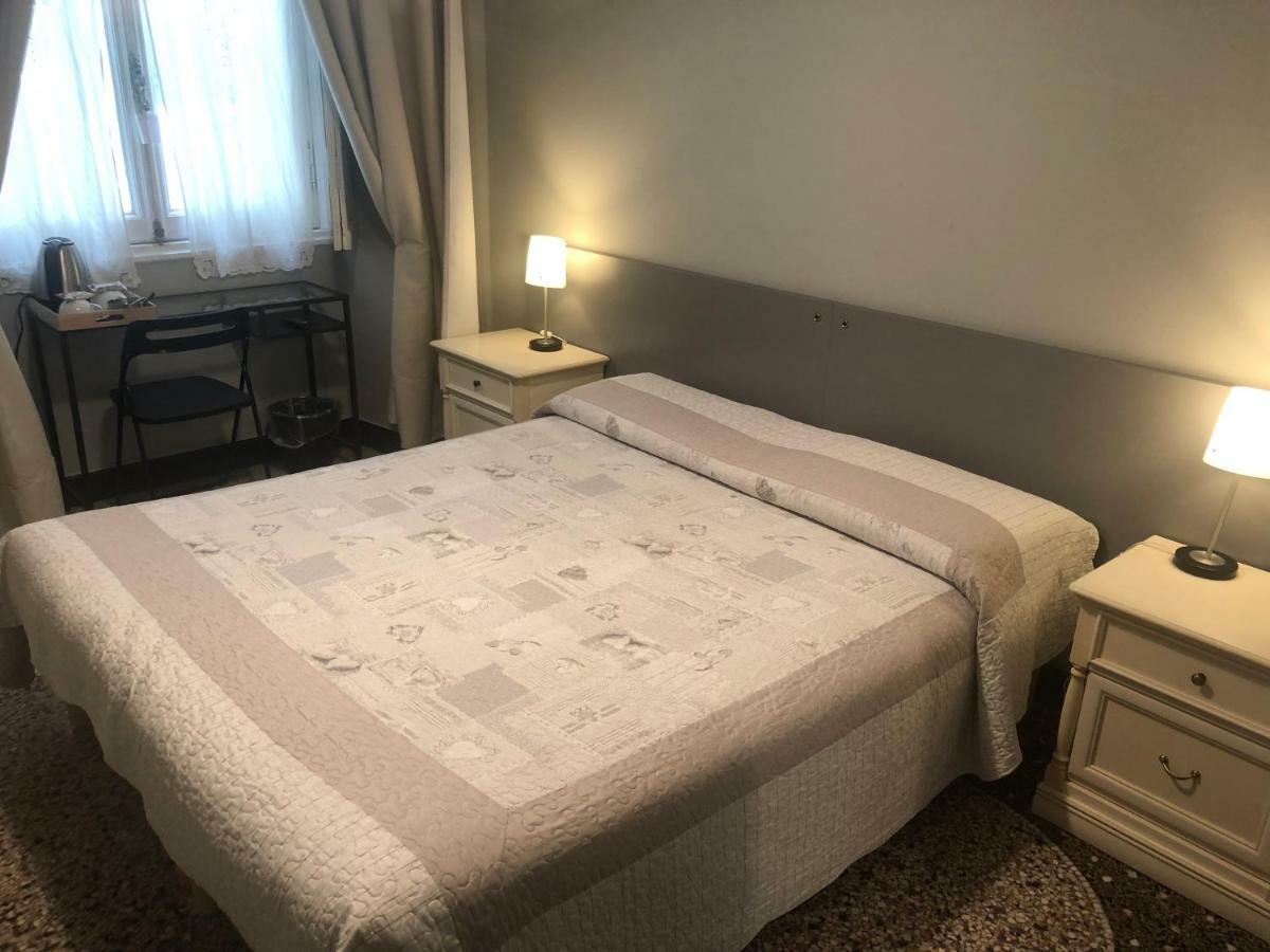 Check-Inn Rooms Genova Centro Екстер'єр фото