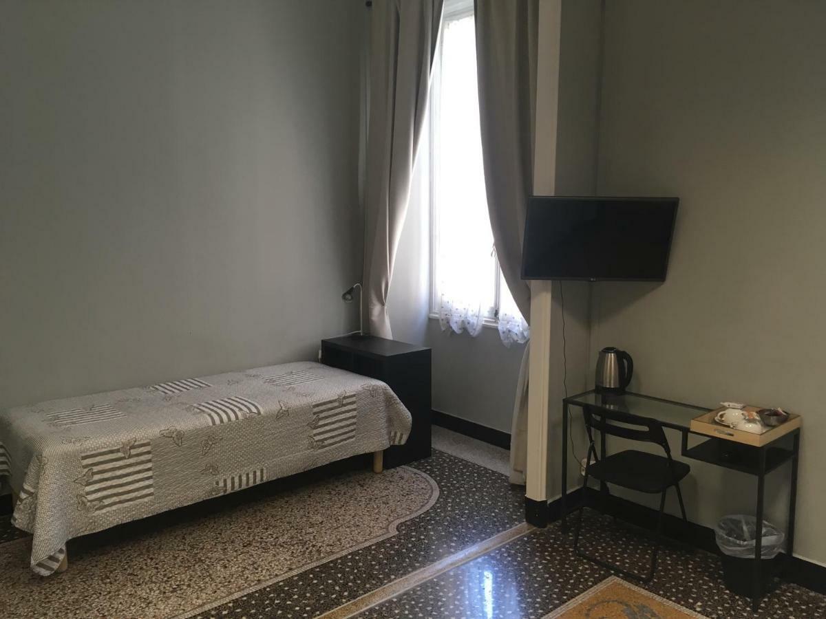 Check-Inn Rooms Genova Centro Екстер'єр фото